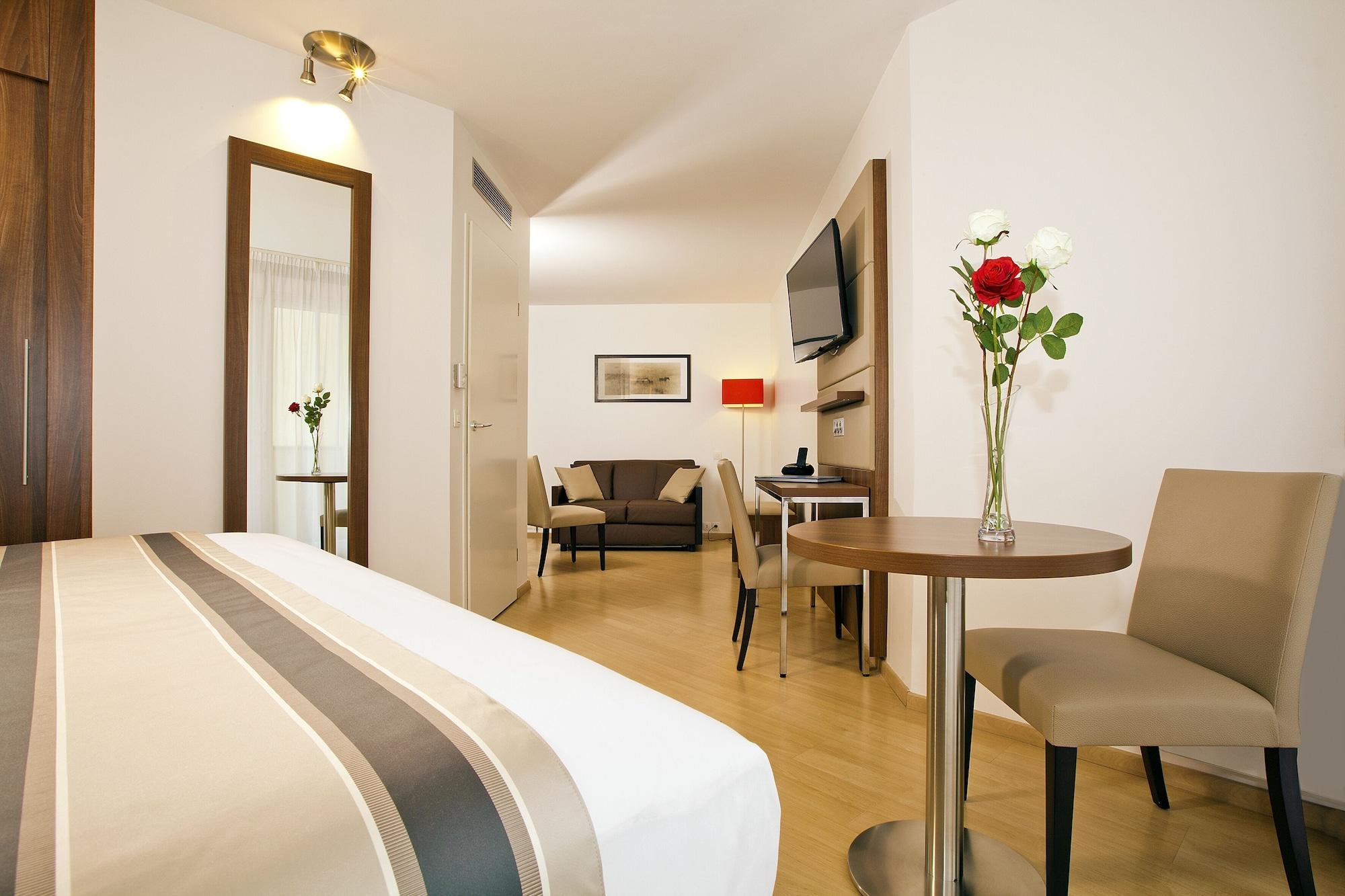 Residhome Paris-Massy Екстериор снимка